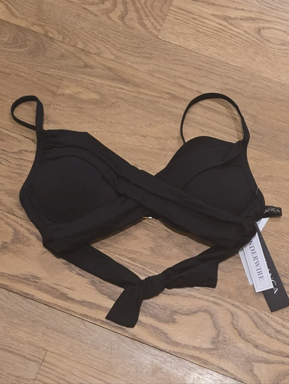 La Blanca Island Goddess Underwire Wrap Bikini Top Swim Black Womens Sz 6 NWT